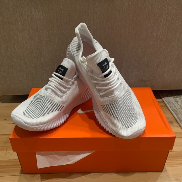 Men’s shoes.Most of them are brand new.Size 11 US main image 7